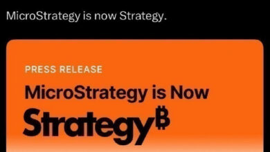 Аналитики предупредили о падении биткоин-премии Strategy